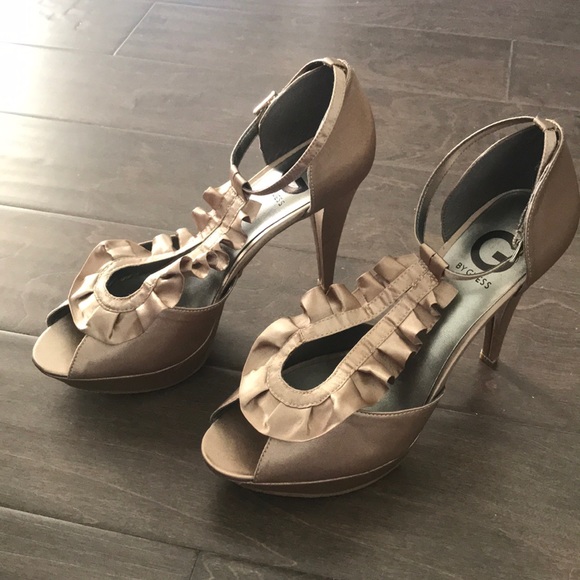 Guess Gold Fancy High Heels - Picture 2 of 7